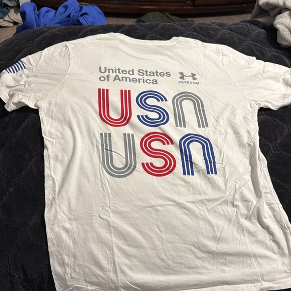 Under Armour, white freedom T-shirt size XXL. - Picture 5 of 5